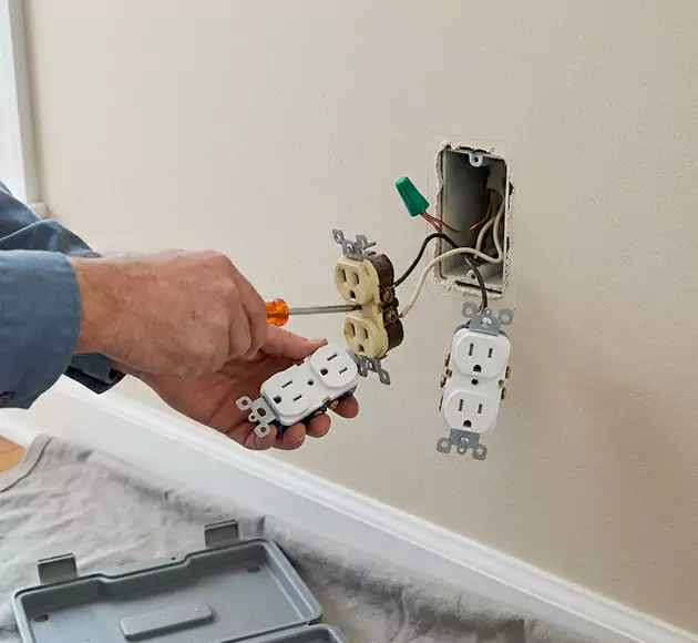 Professional Outlet Replacement: Your Local Swap-Out Team in Franklin, TN